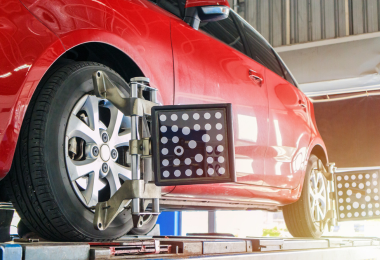 Recognizing the Warning Signs of Poor Wheel Alignment