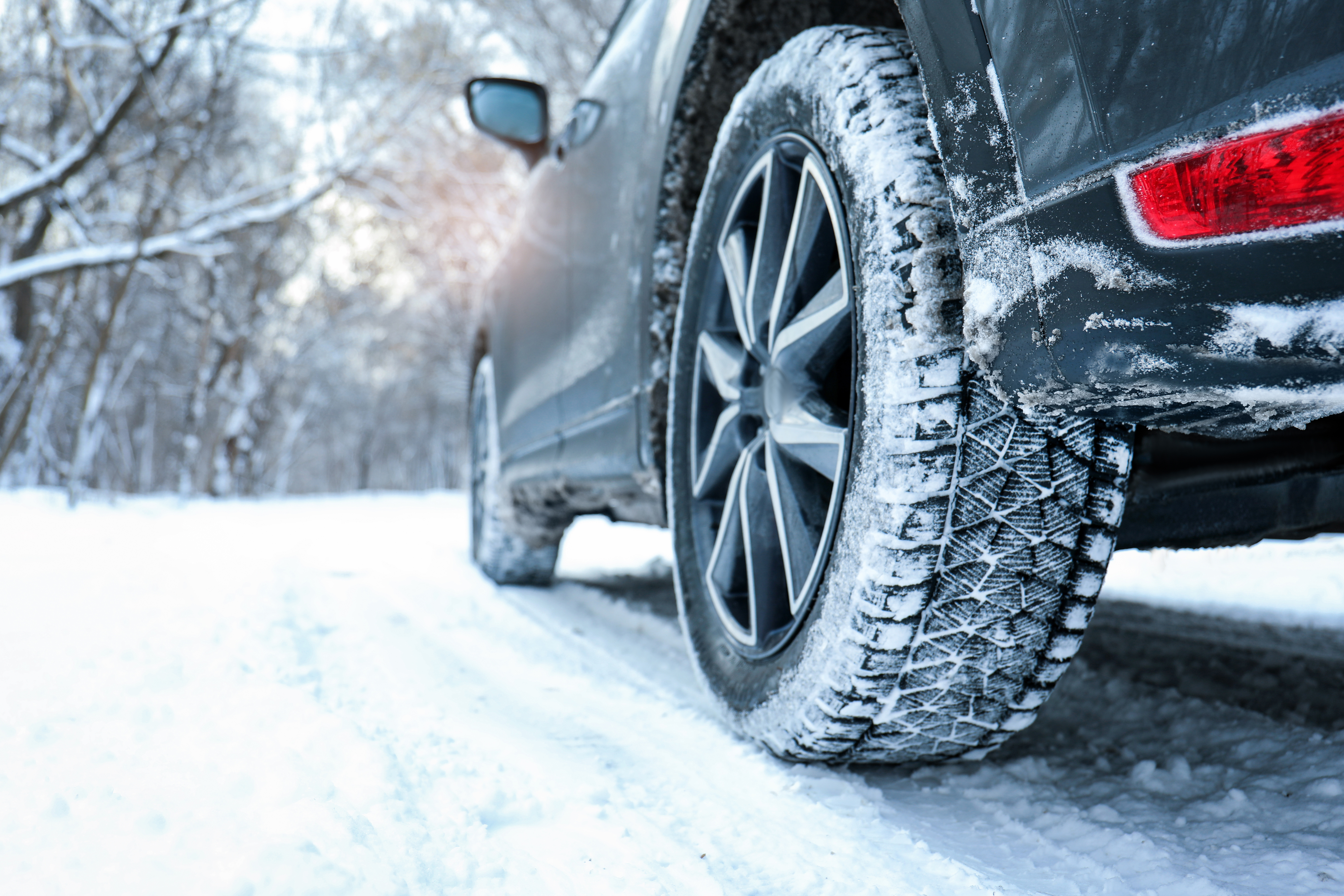 5 Signs It's Time to Replace Your Tires This Winter